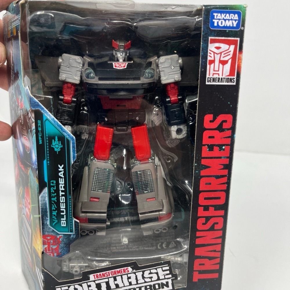 Transformers Generations "BluTransformers Generations "Bluestreak" Action Figure